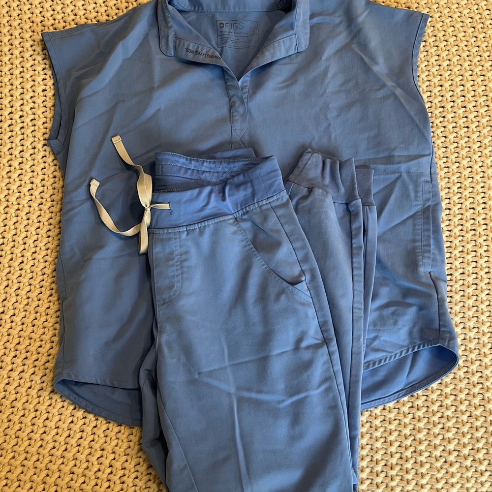 Figs Women’s Cecil Blue Scrub Set